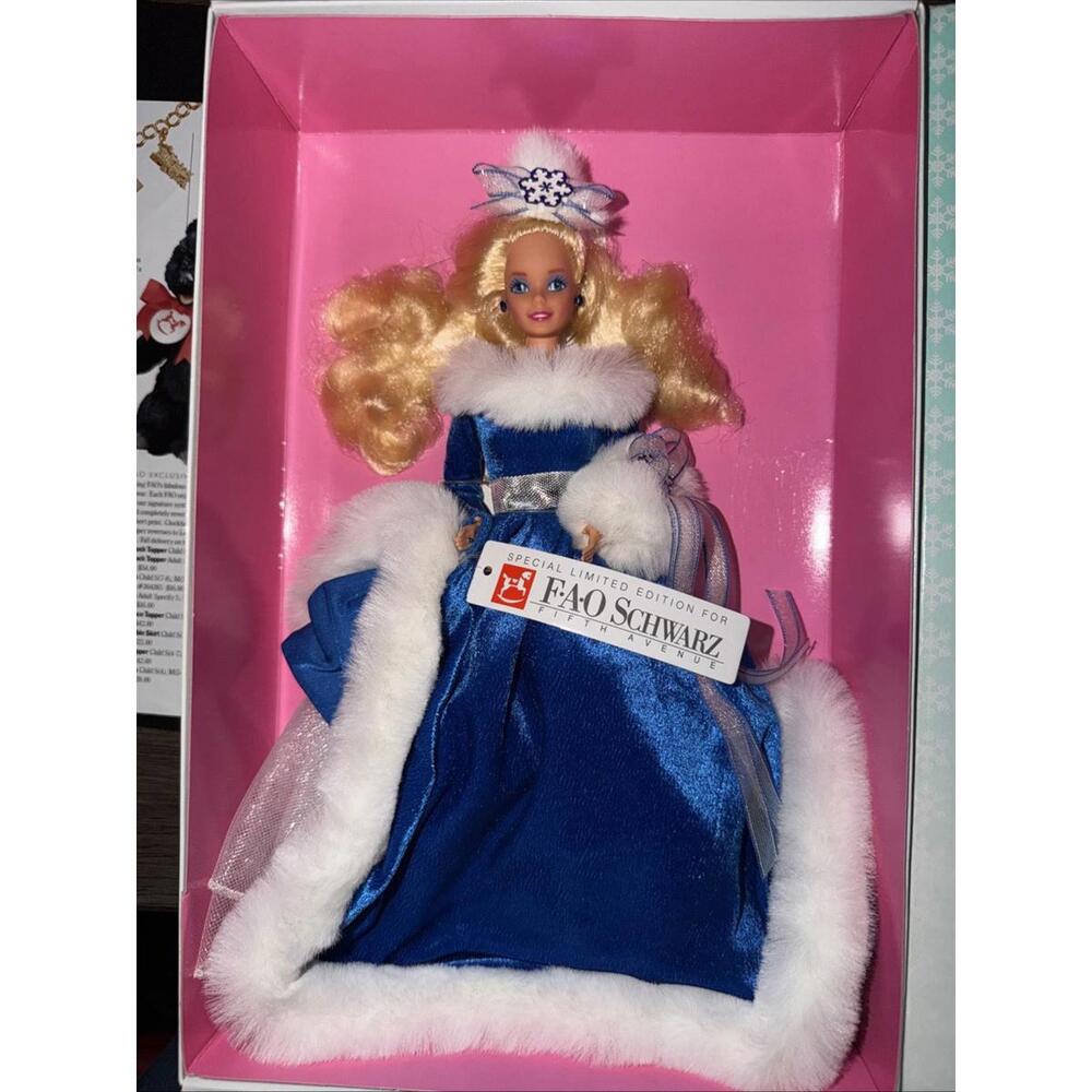 Vintage MATTEL * BARBIE DOLL * WINTER FANTASY * 1990 - 5946 ~ NEW IN PACKAGE